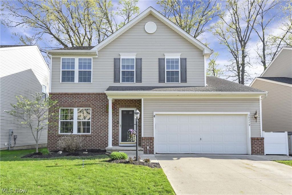 38479 Foxglen Avenue, Avon, OH 44011