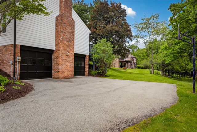 314 Blue Run Rd, Indiana Twp, PA 15024