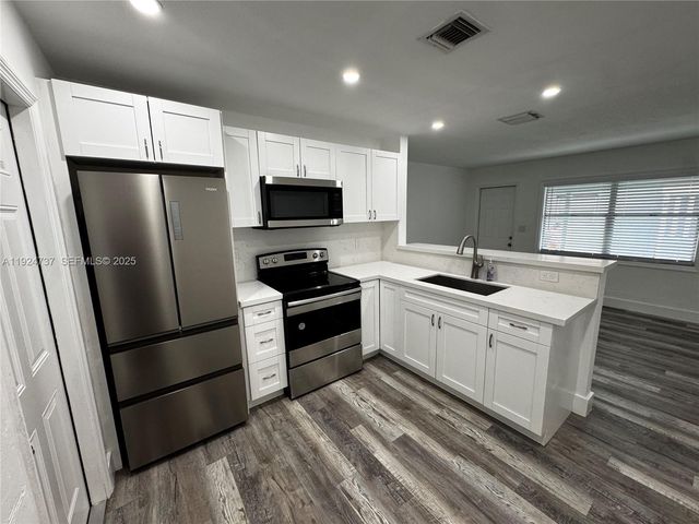 2030 Taylor St, Hollywood, FL 33020