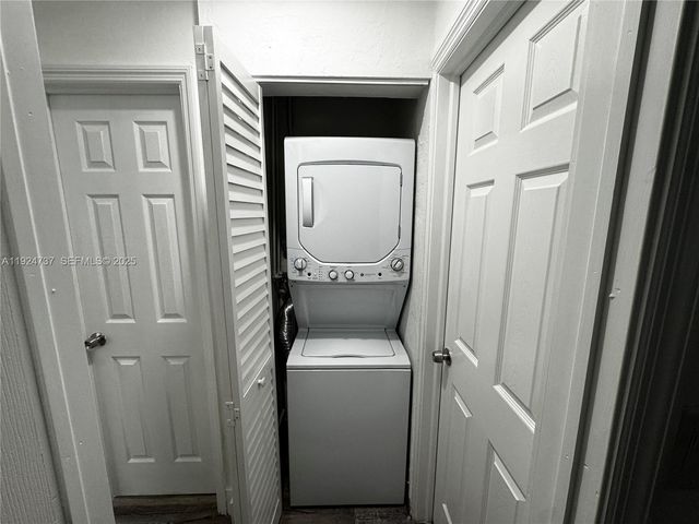 2030 Taylor St, Hollywood, FL 33020