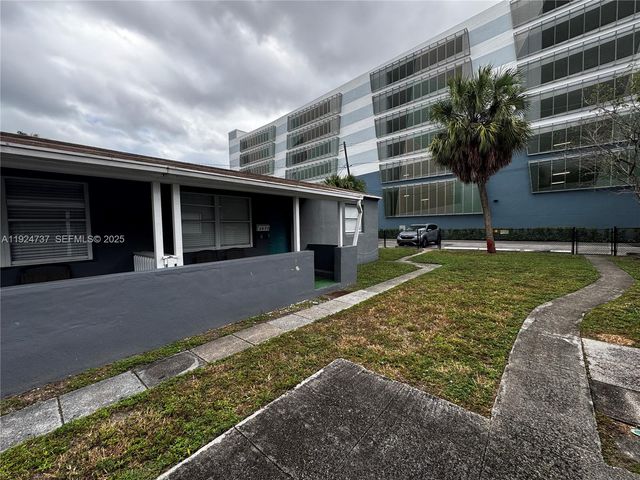 2030 Taylor St, Hollywood, FL 33020