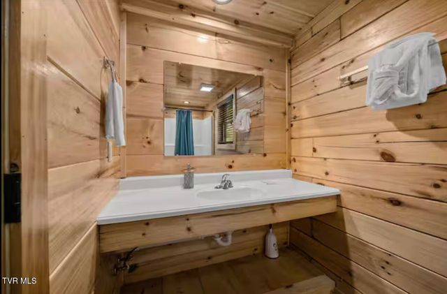 3204 Choctaw Hill Way, Pigeon Forge, TN 37863