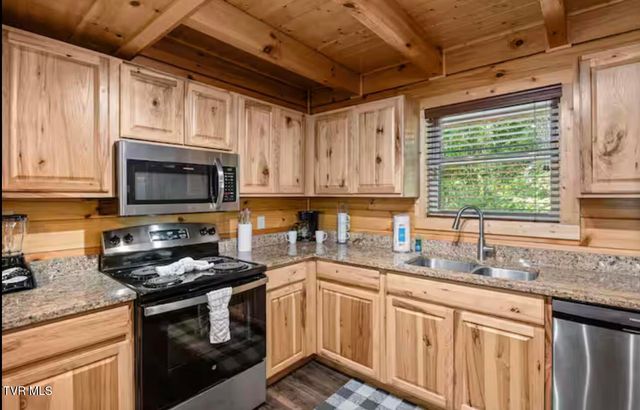 3204 Choctaw Hill Way, Pigeon Forge, TN 37863