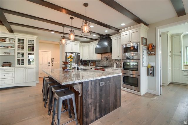 10868 S ASCOT PKWY, Sandy, UT 84092