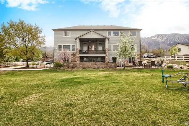 10868 S ASCOT PKWY, Sandy, UT 84092
