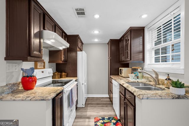406 Northdale Court, Lawrenceville, GA 30046