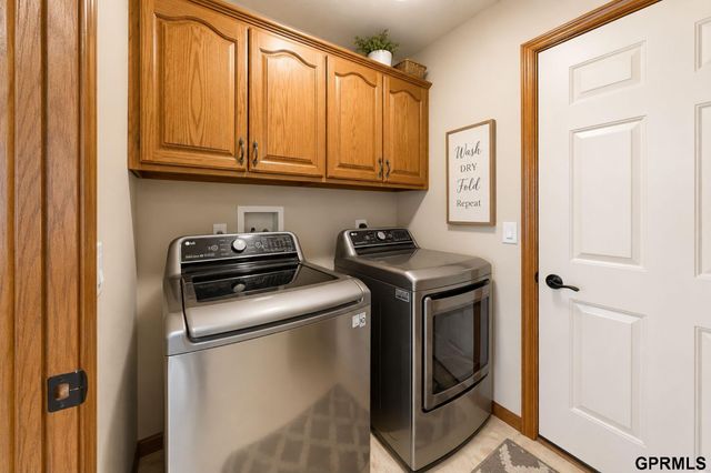 9504 S 179Th Street, Omaha, NE 68136