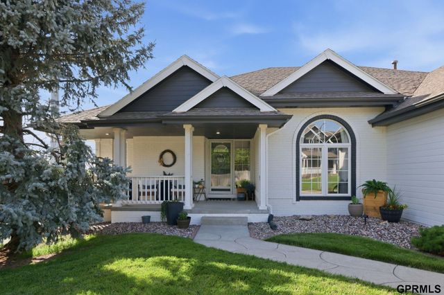 9504 S 179Th Street, Omaha, NE 68136