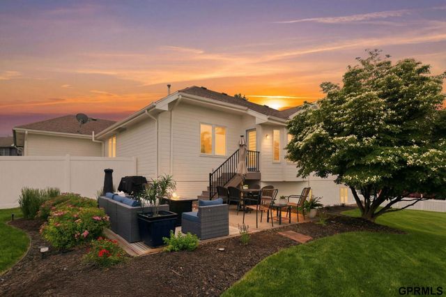 9504 S 179Th Street, Omaha, NE 68136