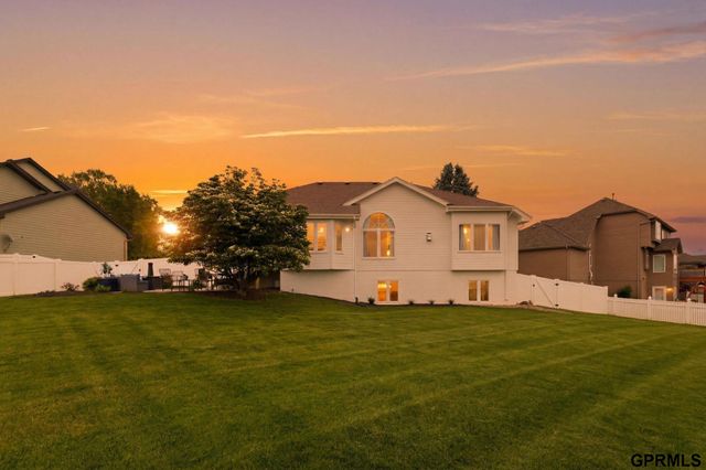 9504 S 179Th Street, Omaha, NE 68136