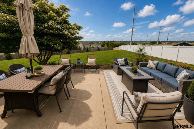 9504 S 179Th Street, Omaha, NE 68136