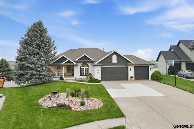 9504 S 179Th Street, Omaha, NE 68136