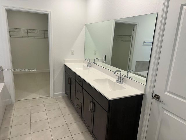 27034 SW 132nd Ct Rd, Homestead, FL 33032