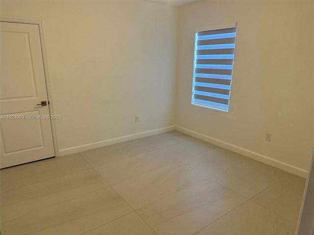 27034 SW 132nd Ct Rd, Homestead, FL 33032