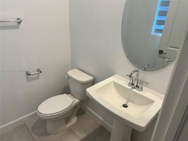 27034 SW 132nd Ct Rd, Homestead, FL 33032