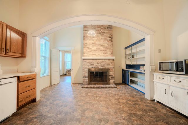 1306 E Fannin St., Marshall, TX 75670