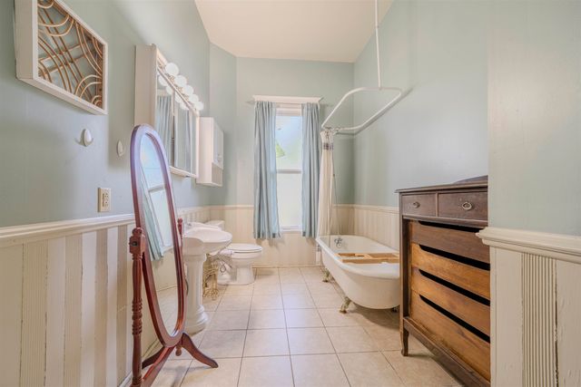 1306 E Fannin St., Marshall, TX 75670