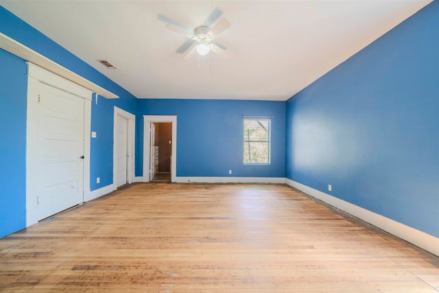 1306 E Fannin St., Marshall, TX 75670