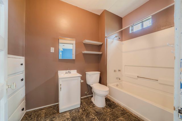 1306 E Fannin St., Marshall, TX 75670