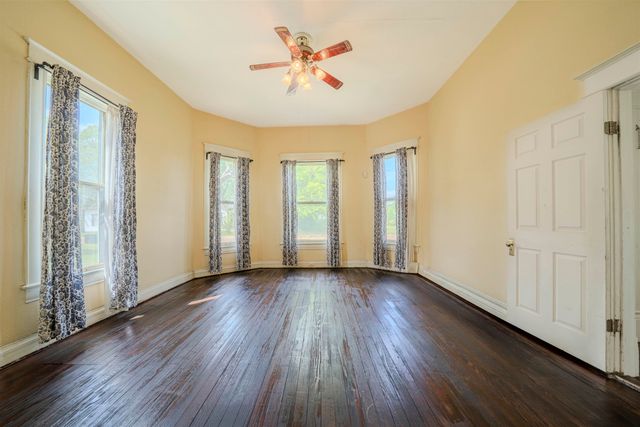 1306 E Fannin St., Marshall, TX 75670