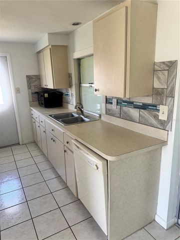 166 DARTMOUTH DRIVE NW, Port Charlotte, FL 33952