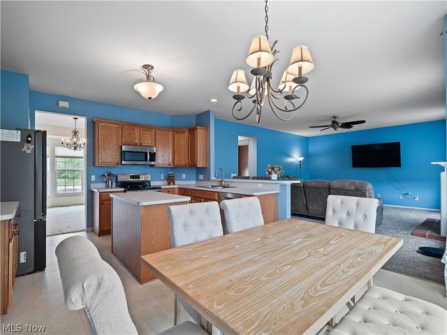 9205 King Court, Olmsted Twp, OH 44138