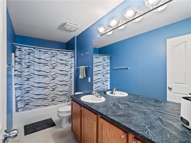 9205 King Court, Olmsted Twp, OH 44138