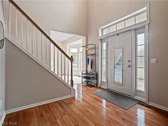 9205 King Court, Olmsted Twp, OH 44138