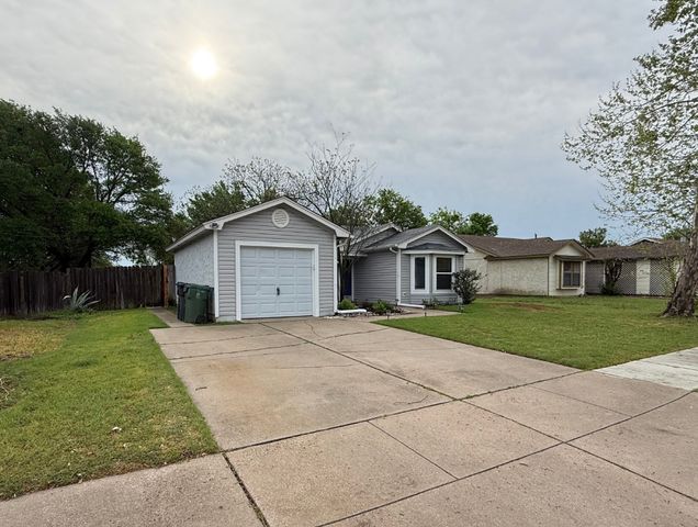 5503 Creek Valley Drive, Arlington, TX 76018