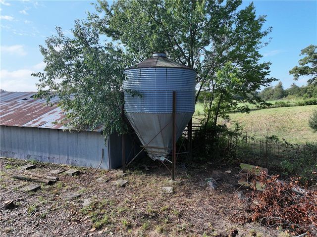 13150 S Pleasant Valley Road, Gentry, AR 72734