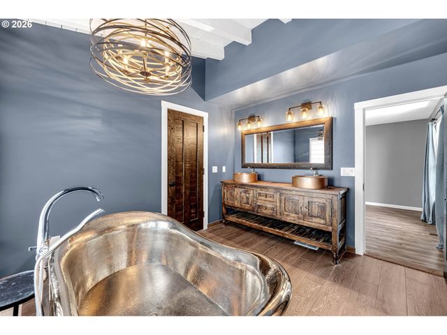 303 Nw 14TH Ave, Camas, WA 98607