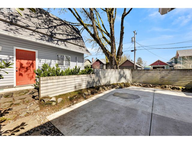303 Nw 14TH Ave, Camas, WA 98607