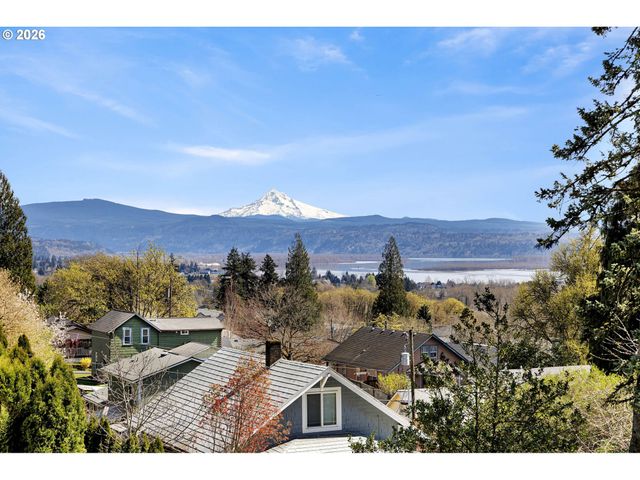 303 Nw 14TH Ave, Camas, WA 98607