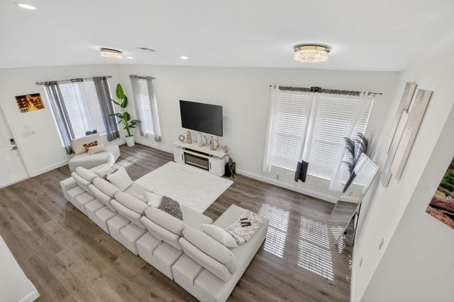 1023 Fairfax Cir, Boynton Beach, FL 33436