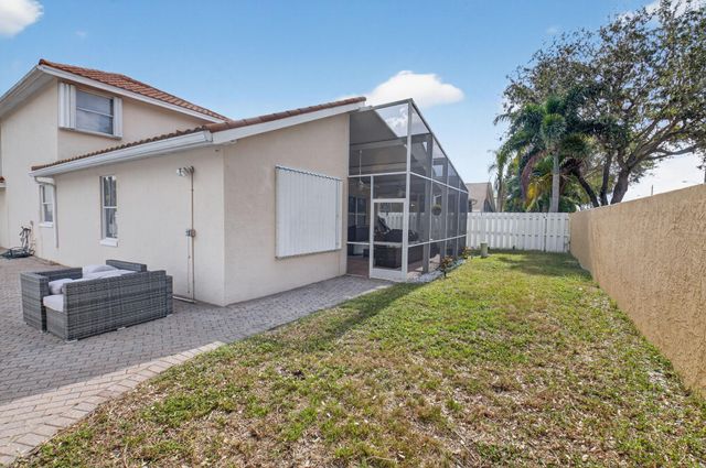 1023 Fairfax Cir, Boynton Beach, FL 33436