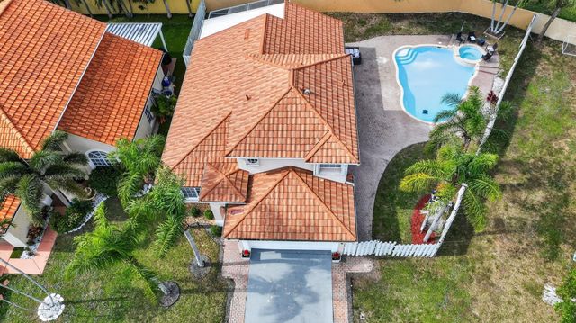1023 Fairfax Cir, Boynton Beach, FL 33436