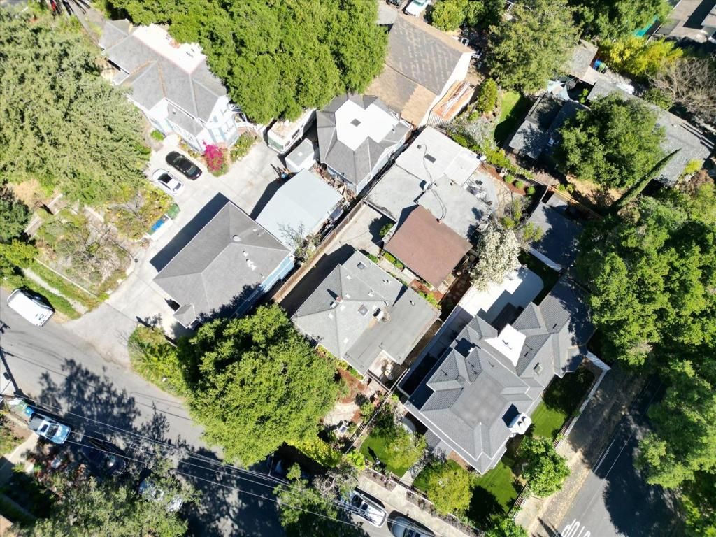 Image 28 of property listing at Stacia Street, Los Gatos, CA 95030