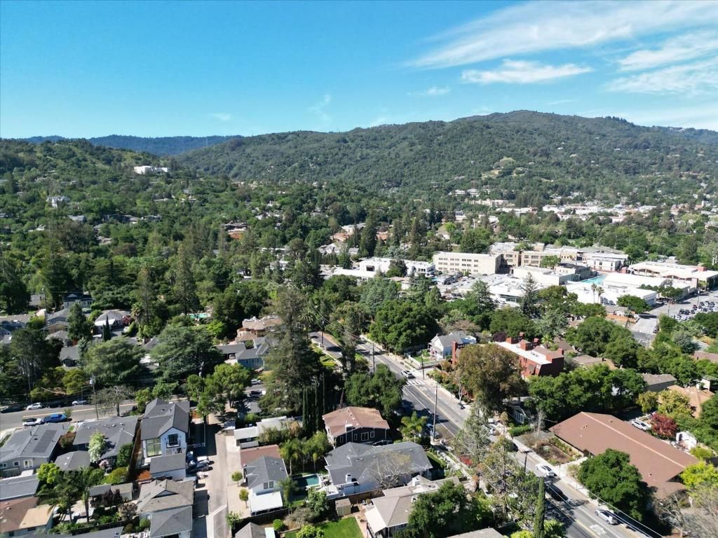 Image 29 of property listing at Stacia Street, Los Gatos, CA 95030