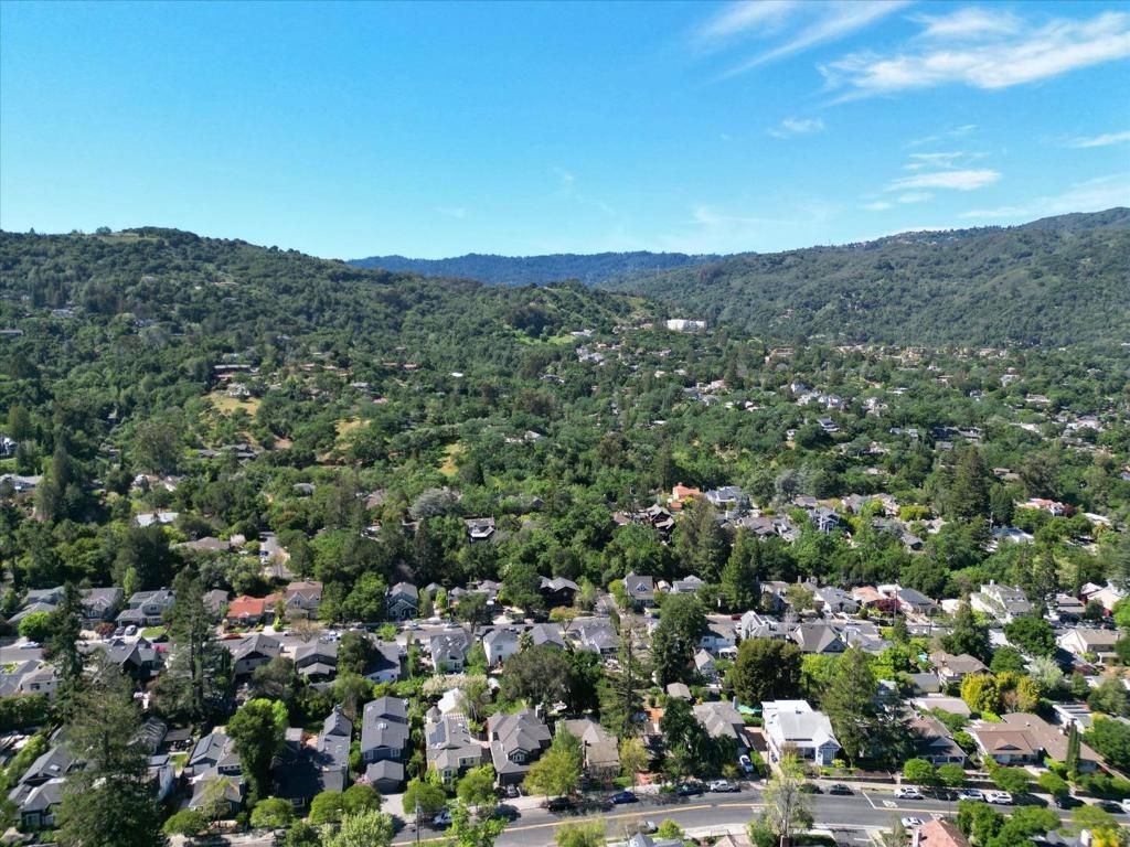 Image 36 of property listing at Stacia Street, Los Gatos, CA 95030