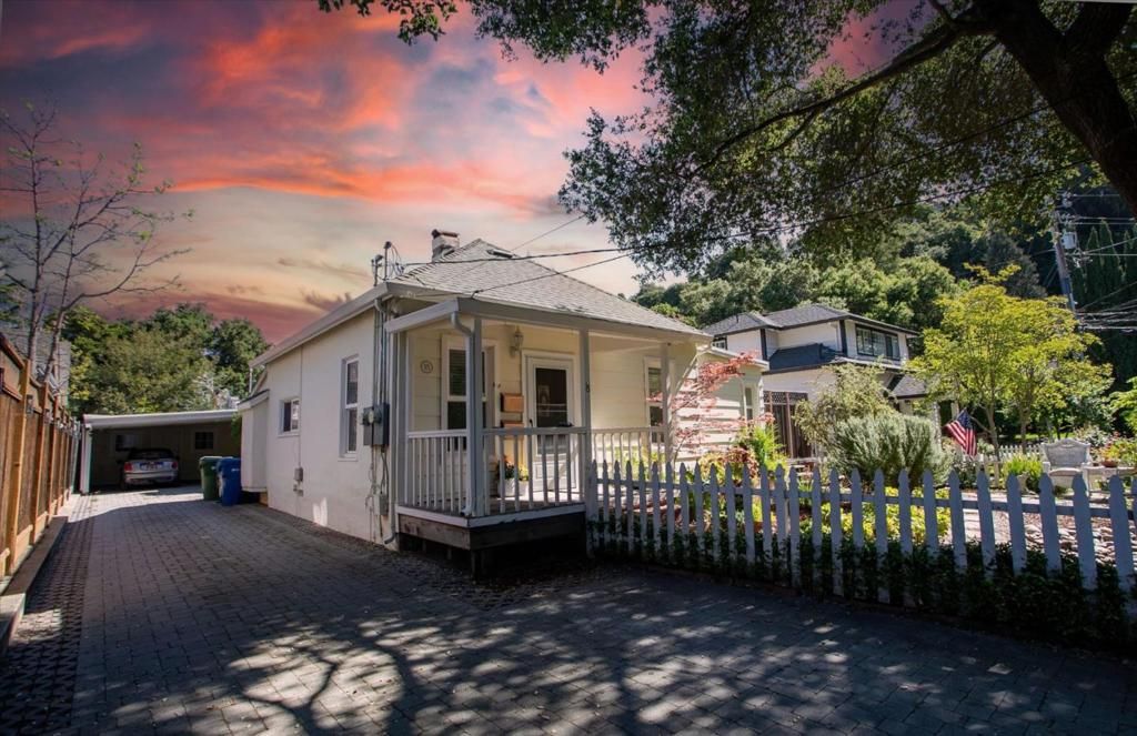 Image 7 of property listing at Stacia Street, Los Gatos, CA 95030