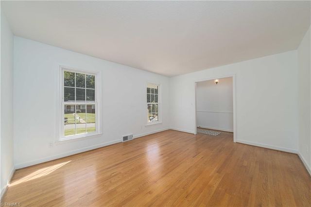 2634 Weymoth Road, Winston-salem, NC 27103
