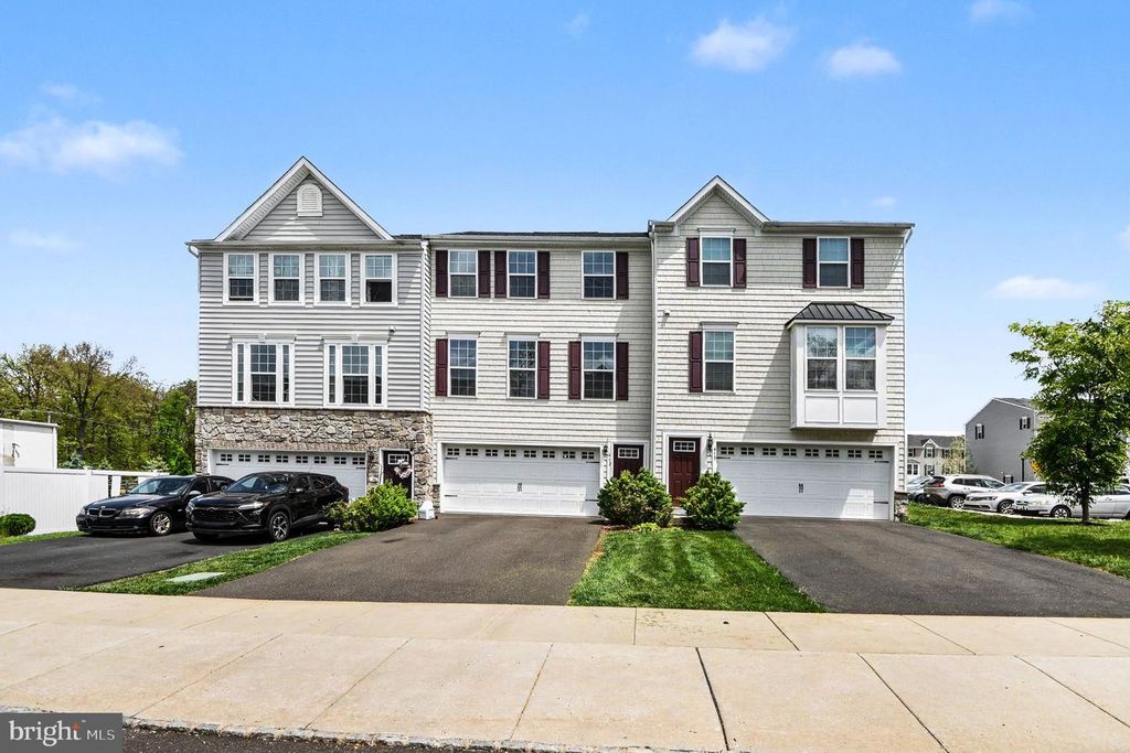 413 ARBOR BLVD, Perkasie, PA 18944