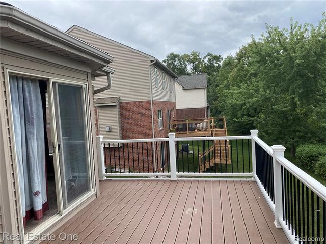 39206 Silverthorne Bend, Farmington Hills, MI 48331