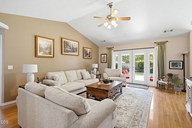 2713 SW Trinity Way, Grants Pass, OR 97527