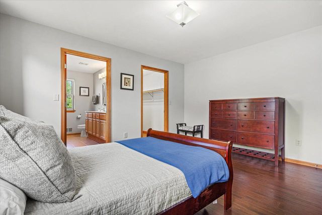 6797 Jamestown DRIVE, West Bend, WI 53090