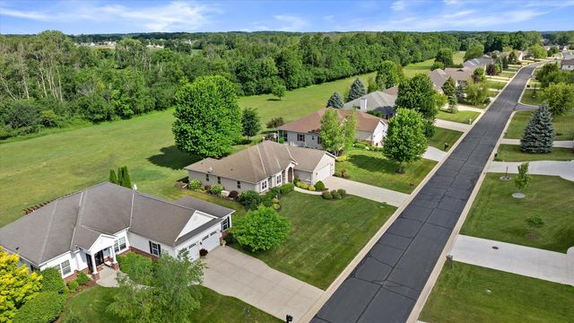 6797 Jamestown DRIVE, West Bend, WI 53090