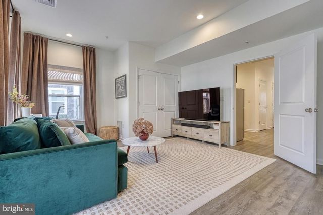 125 HIGH POINTE DR, Hummelstown, PA 17036