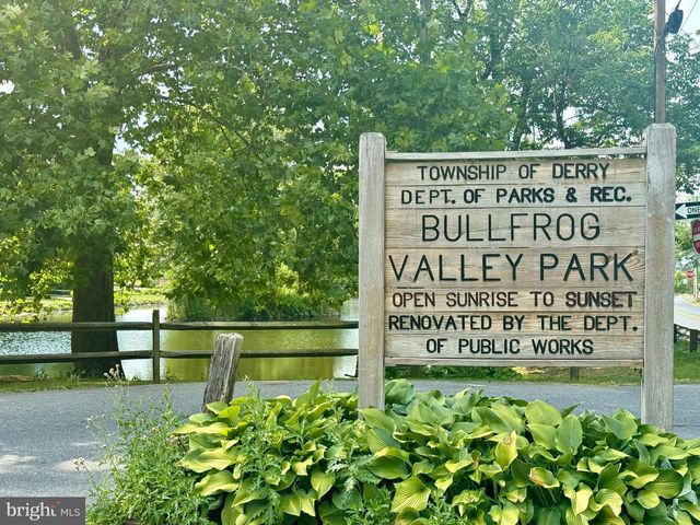 125 HIGH POINTE DR, Hummelstown, PA 17036