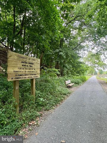 125 HIGH POINTE DR, Hummelstown, PA 17036