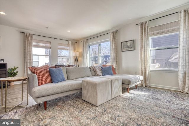 125 HIGH POINTE DR, Hummelstown, PA 17036